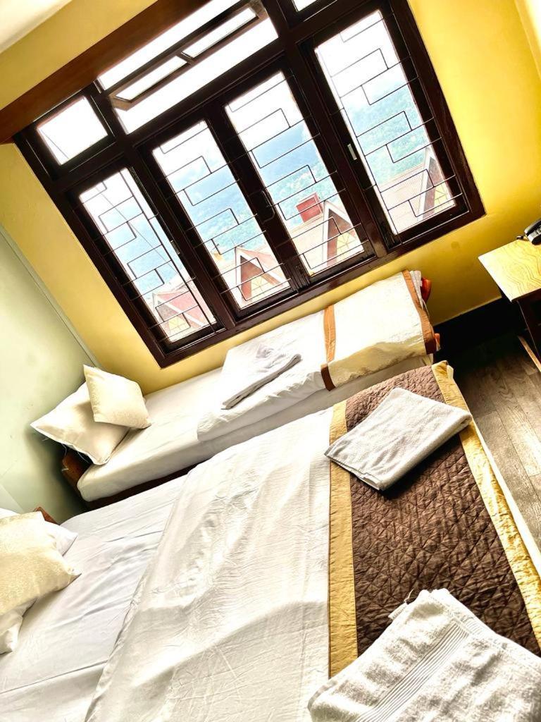 Hotel Red Rose 甘托克 外观 照片